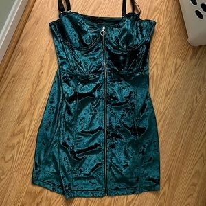 green velvet mini dress (XL)